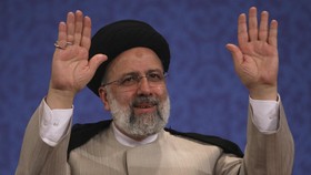 Ebrahim Raisi Dilantik Jadi Presiden Iran, Janji Cabut Sanksi