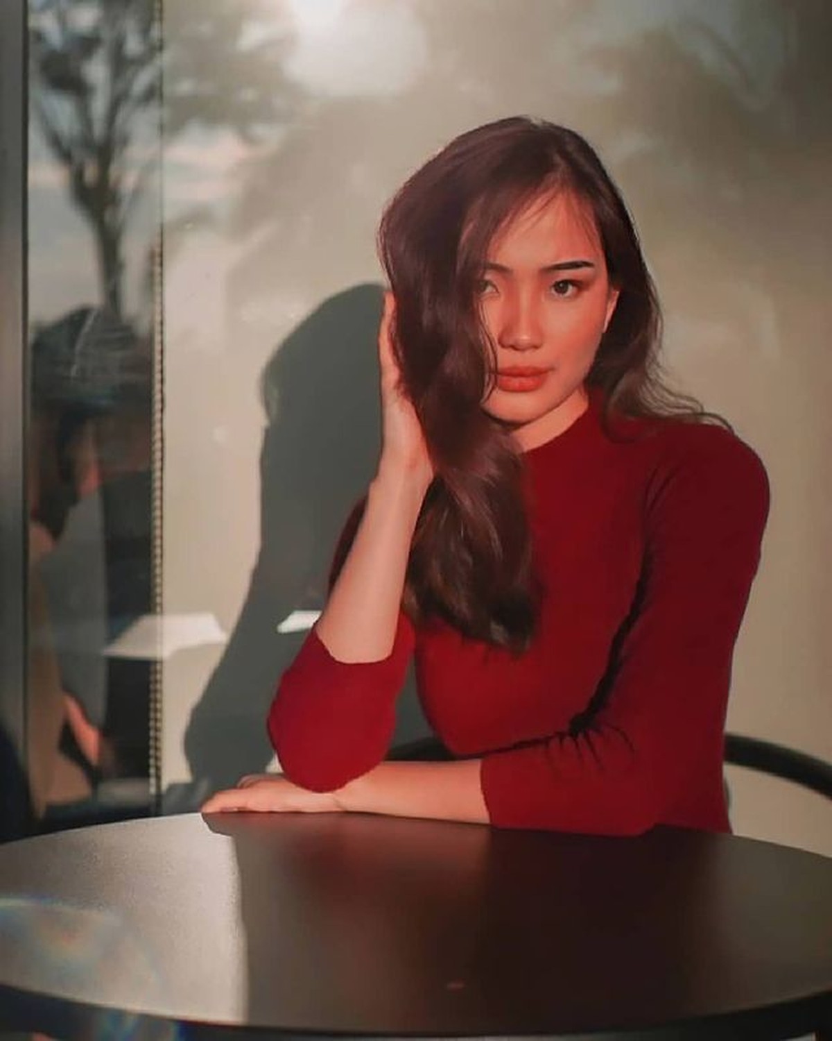 Evelina Witanama menjadi perbincangan publik karena menang casting 'Ikatan Cinta' mengalahkan ribuan peserta&period; Yuk intip pesonanya&excl;