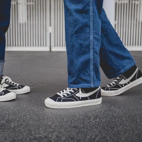 Rekomendasi 5 Sneakers Brand Lokal Terbaik Gak Kalah Saing