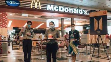 img-title Sempat Langka di Indonesia, BTS Meal Disebar Gratis di Singapura