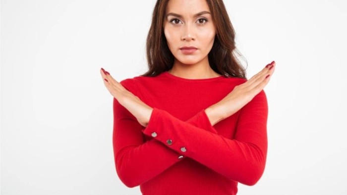 Kesalahan Fashion yang Bikin Tubuh Terlihat Pendek