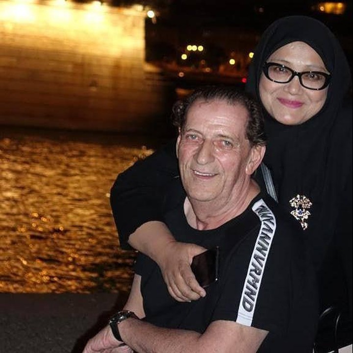 <p>Meski telah menikah sejak 2014, Fenny dan Khalid masih terlihat mesra bak pengantin baru nih. Mereka tak pernah lupa mengabadikan potret harmonis. (Foto: Instagram: @khalid_schoemaker)</p>