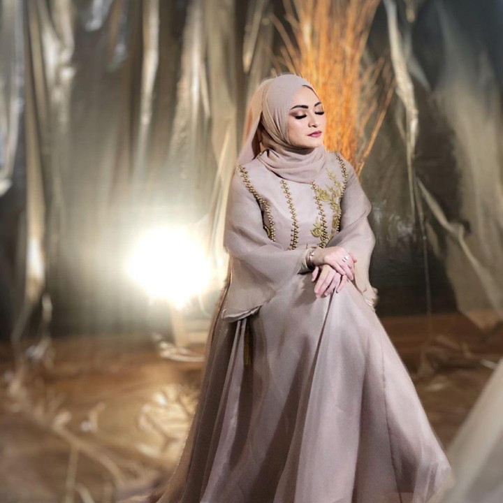<p>Memasuki usia kandungan yang semakin membesar, Nathalie Holscher juga kerap melakukan sesi foto hamil lho. Aura mother glow kian terpancar dari wanita 28 tahun ini. (Foto: Instagram: @nathalieholscher)</p>