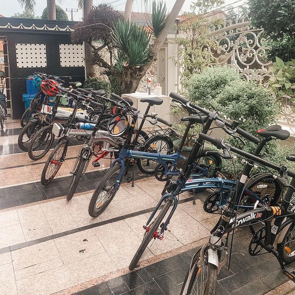 Muzdalifah menyulap rumah mewahnya menjadi sebuah kafe&period; Yuk kita intip bagaimana penampakannya&excl;