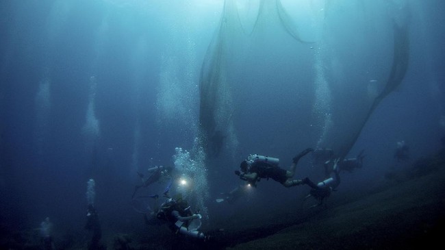 Sebanyak 10 penumpang kapal wisata Kazu I yang tenggelam di Laut Jepang, ditemukan dalam keadaan meninggal dunia.