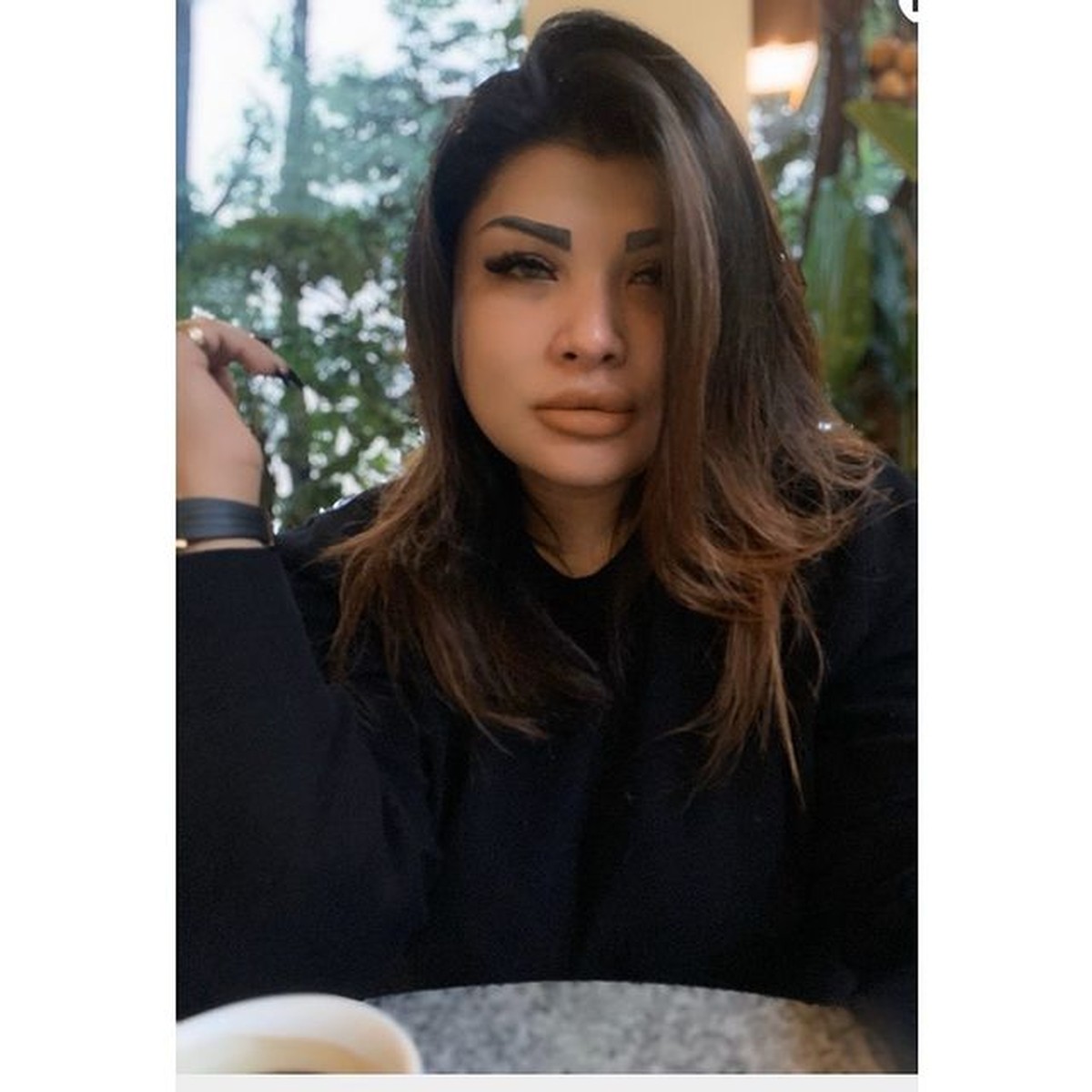 Nania Idol membuat heboh publik usai mengambil keputusan pindah agama dari Islam ke Kristen&period; Yuk kita intip potretnya&excl;