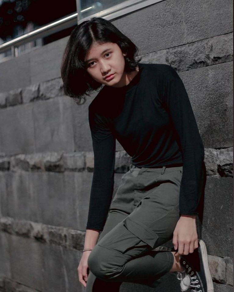 Sosok Model Viral yang Mirip Nike Ardilla Sosok model perempuan bikin gempar karena dikatakan sebagai reinkarnasi Nike Ardilla. Yuk kita intip potretnya seberapa mirip!