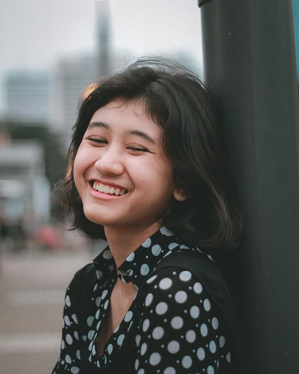 Sosok model perempuan bikin gempar karena dikatakan sebagai reinkarnasi Nike Ardilla&period; Yuk kita intip potretnya seberapa mirip&excl;