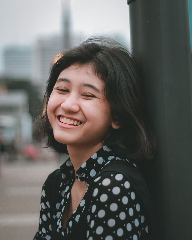 Sosok Model Viral yang Mirip Nike Ardilla Sosok model perempuan bikin gempar karena dikatakan sebagai reinkarnasi Nike Ardilla. Yuk kita intip potretnya seberapa mirip!