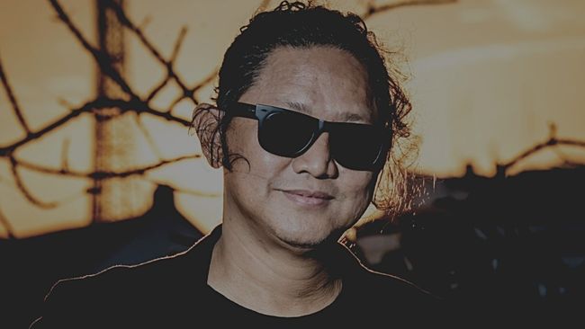 Vokalis Band Steven and Coconut Treez, Steven Nugraha Kaligis alias Tepeng meninggal dunia di usia 46 tahun pada Selasa (22/6) pagi.