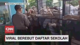 VIDEO: Viral Berebut Daftar Sekolah