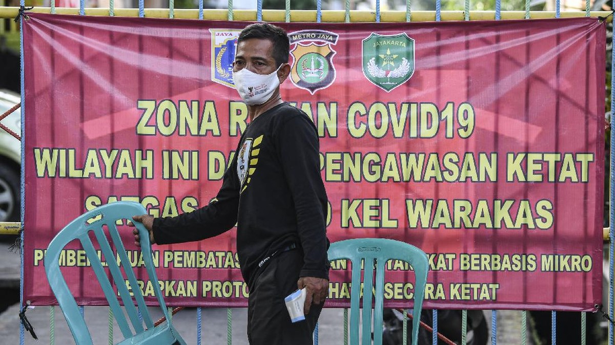 FOTO: Penerapan PPKM Berskala Mikro di Warakas, Tanjung Priok