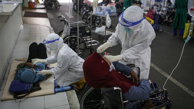 Kemenkes mencatat 681 kasus mutasi virus corona (Covid-19) yang digolongkan sebagai 'Variant of Concern' dari Alfa, Beta, hingga Delta di Indonesia per 11 Juli.