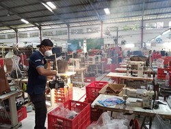Kasus Corona di Pabrik Sepatu Karanganyar Bertambah Jadi 108 Orang