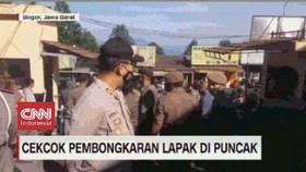 VIDEO: Cekcok Pembongkaran Lapak di Puncak