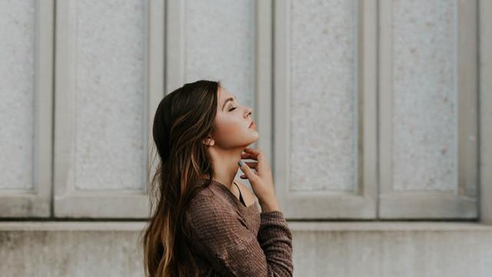 Nyesek, 4 Hal yang Pasti Kamu Rasakan Ketika Jatuh Cinta Sendirian