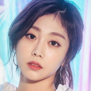 Agensi Beberkan Penyebab Jisoo Lovelyz Positif Covid-19