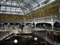 FOTO: Mal Barang Mewah di Paris Bangun dari Tidur 16 Tahun