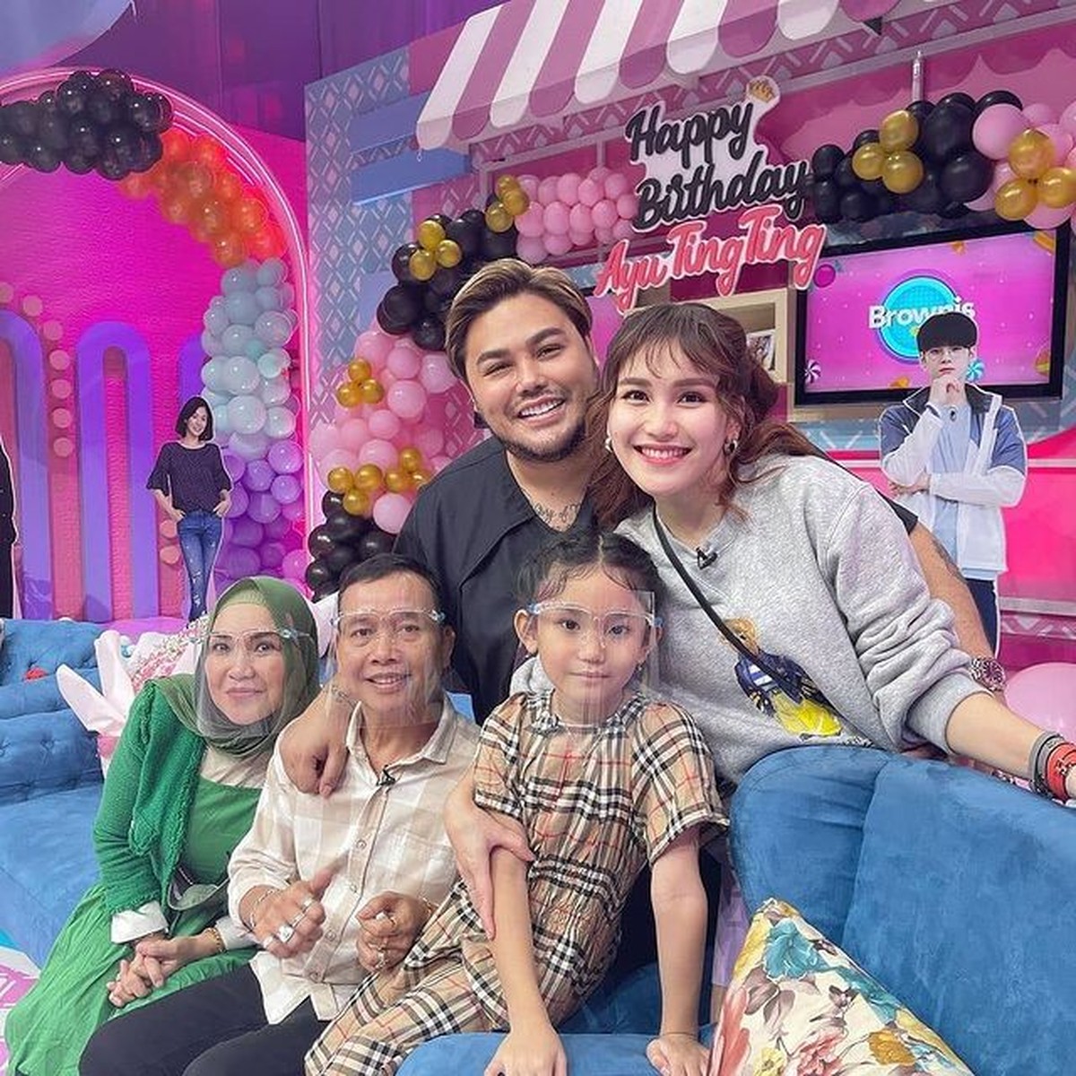 Momen Kedekatan Ayu Ting Ting & Ivan Gunawan