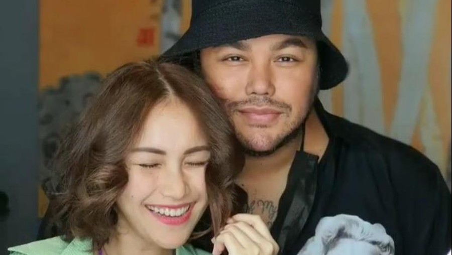 Momen Kedekatan Ayu Ting Ting & Ivan Gunawan