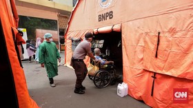 BPBD Jabar Bangun Tenda untuk Pasien di RS Rujukan Covid-19