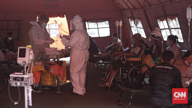 Epidemiolog berharap pemerintah pusat tak cuma memusatkan penanganan pandemi di DKI Jakarta, karena banyak daerah yang butuh perhatian.