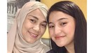 Hubungan Marshanda dan sang ibunda Riyanti Sofyan menjadi perbincangan publik karena dinilai tak harmonis&period; Yuk kita intip potret mereka&excl;
