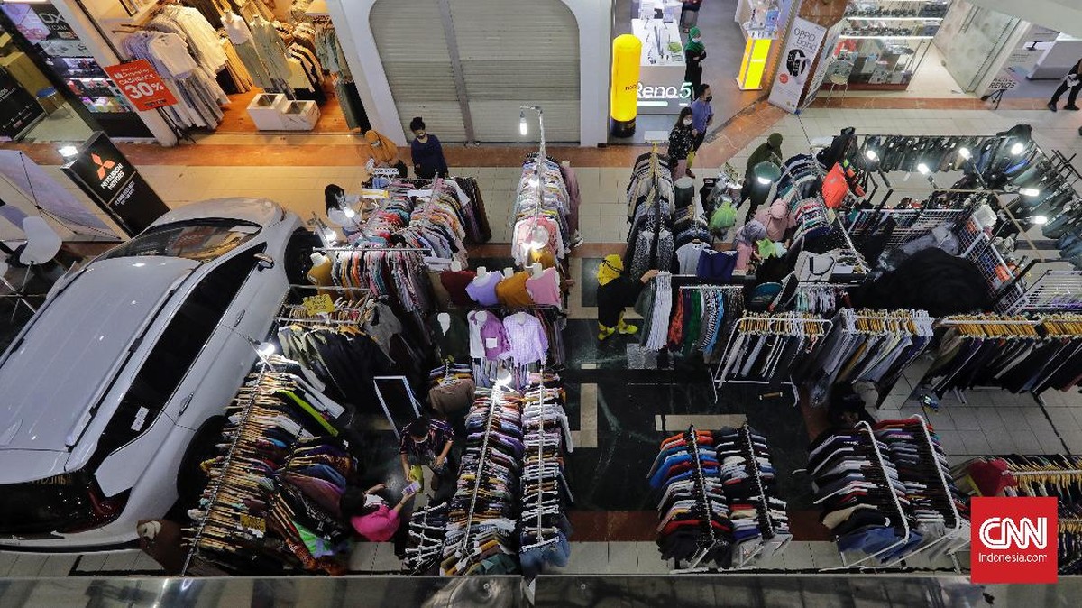 FOTO: Suasana Mal Usai Implementasi PPKM Mikro