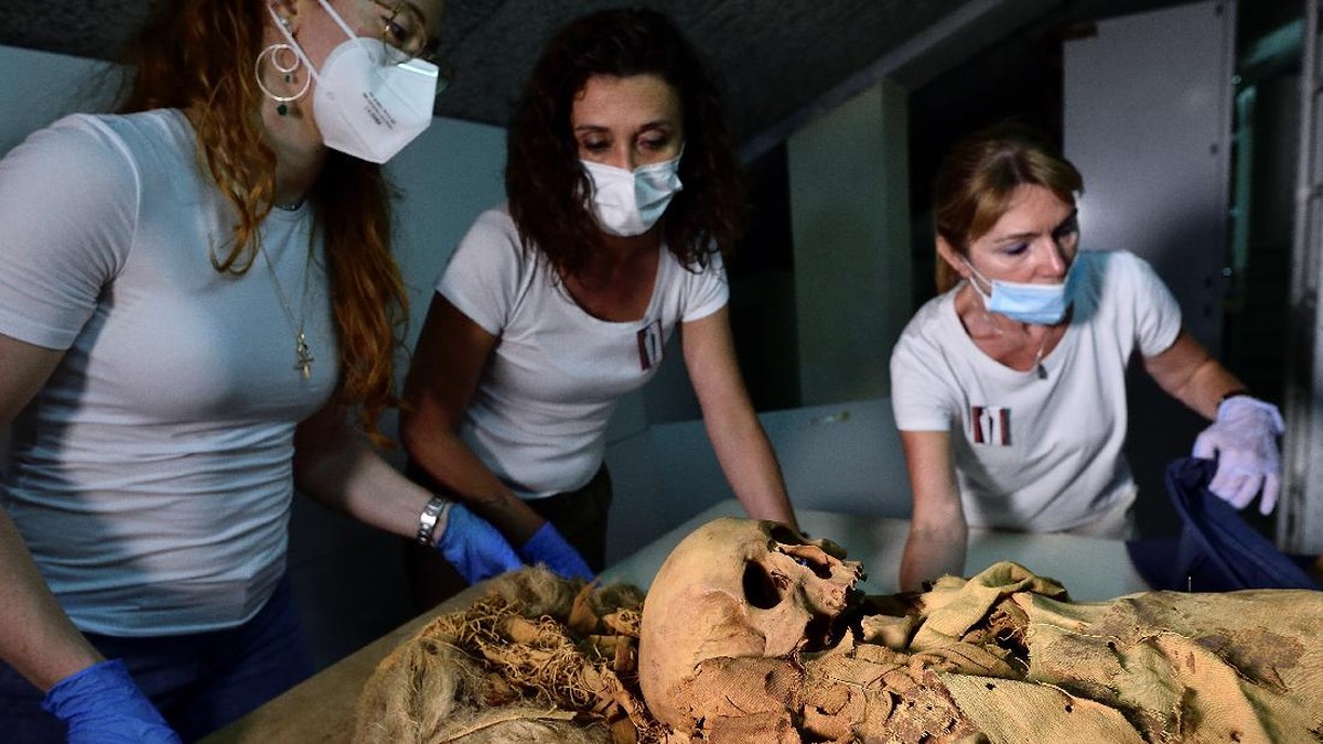 FOTO: Italia Pakai CT Scan untuk Ungkap Rahasia Mumi Mesir