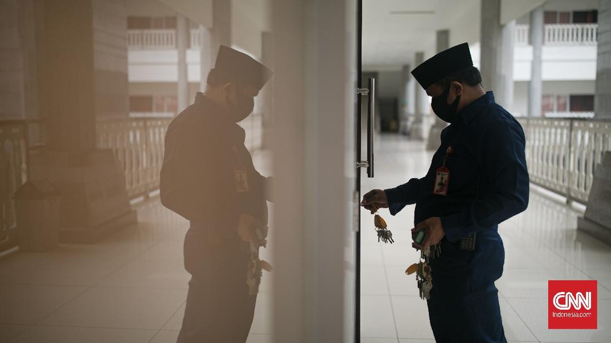 FOTO: Isolasi Pasien Covid di Masjid Hasyim Asy'ari