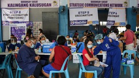 Filipina Bergegas Hidup Berdamai dengan Covid-19