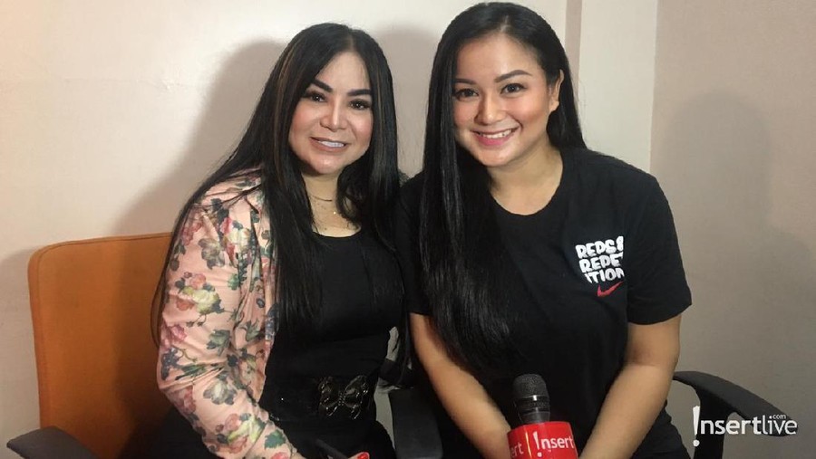 Anisa dan Juwita Bahar