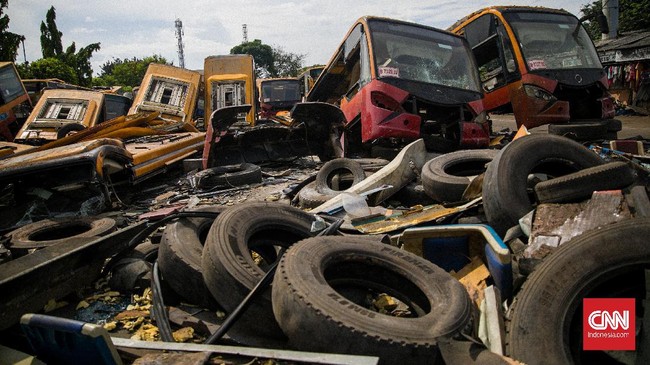 FOTO: 'Halte' Terakhir Bus Transjakarta di Sudut Pulogadung