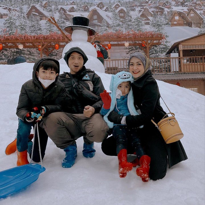 <p>Richa dan Gary kerap membagikan kegiatan saat bersama dengan kedua anaknya. (Foto: Instagram: @richaiskak)</p>