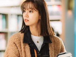 8 Gaya Kasual Hyeri Jadi Anak Kuliahan di My Roommate Is A Gumiho