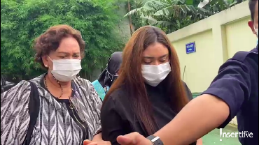 img-title Hadiri Sidang Cerai, Thalita Latief Ajak Ibunda Jadi Saksi