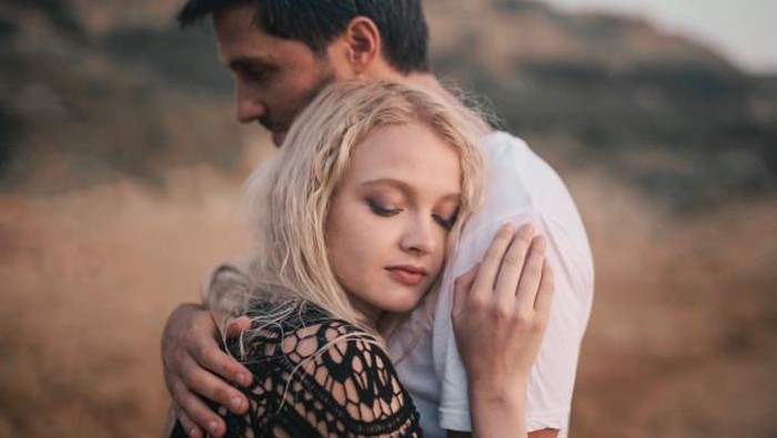 5 Hal yang Bisa Kamu Lakukan Ketika Pasangan Sedang Ada Masalah