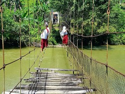 Jembatan Gantung Mamasa: Dulu Rusak, Kini Hampir Selesai Diperbaiki