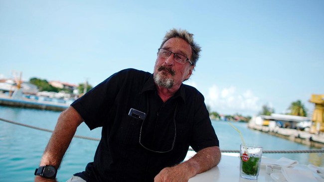 John McAfee salah satu pelopor paling terkenal di Silicon Valley, sekaligus pelopor dalam penemuan teknologi antivirus yang sekarang digunakan banyak perangkat