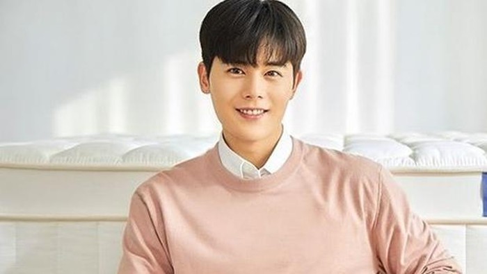 Penyanyi Kim Dong Jun Akan Jalani Wajib Militer Sebagai Tentara Aktif