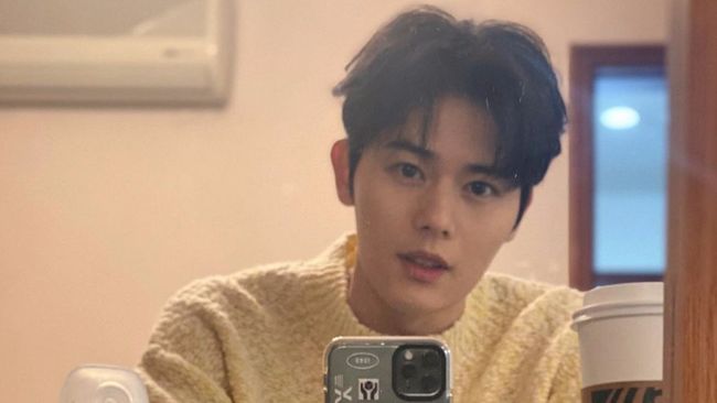 Kim Dong-jun tampil di sejumlah film dan drama antara lain A Company Man (2012), Take My Hand (2014), dan Dead Again (2017)