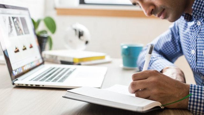 Stres Karena Pekerjaan Overload? Lakukan 4 Tips Ini untuk Mengatasinya