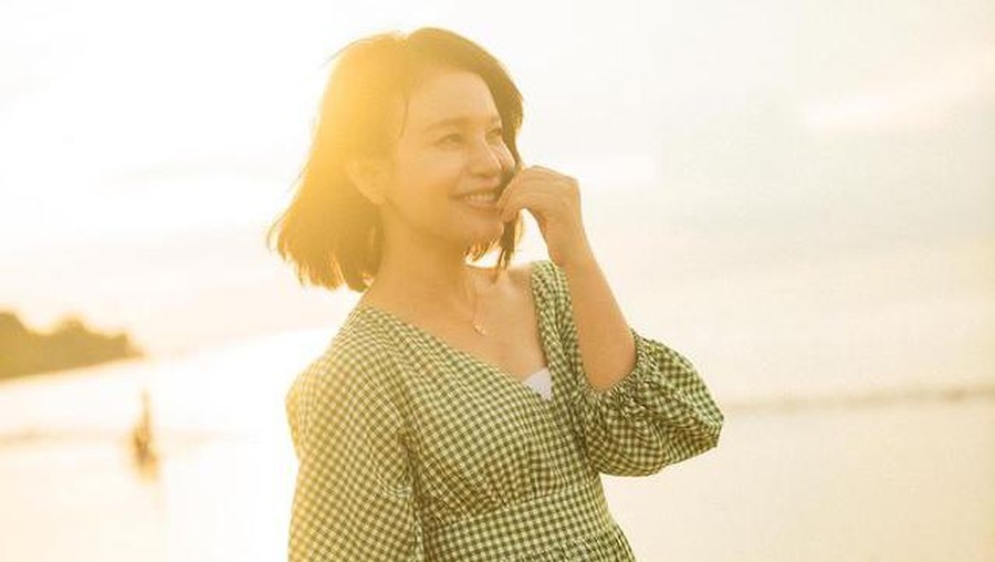 Penampilan Rossa Bak ABG Unggahan terbaru Rossa pada akun Instagramnya tuai banyak pujian karena penampilannya. Yuk kita intip!