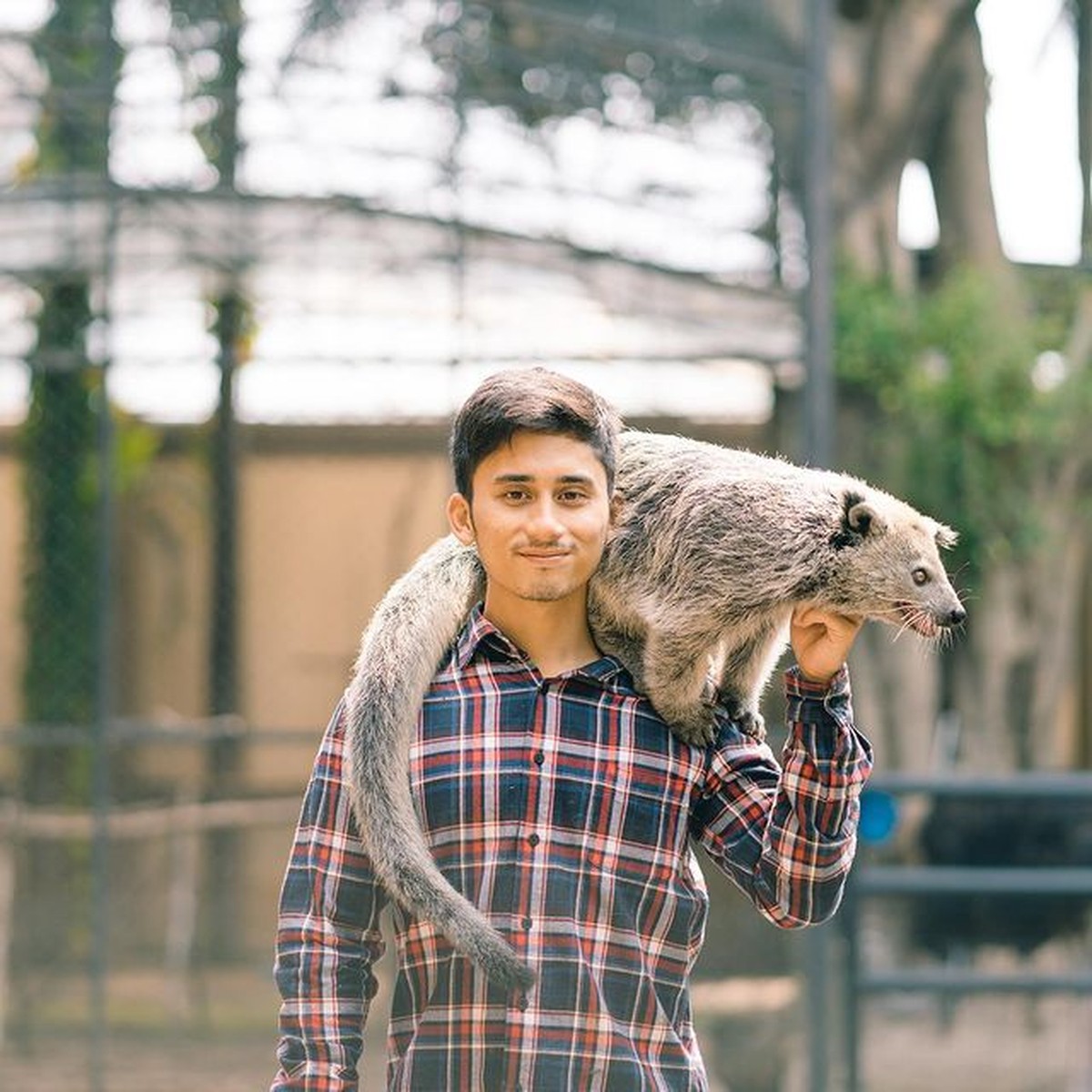 Alshad Kautsar Ahmad sepupu Raffi Ahmad memiliki hobi pelihara hewan liar&period; Yuk intip potret Alshad dan peliharaannya yang tak biasa&excl;