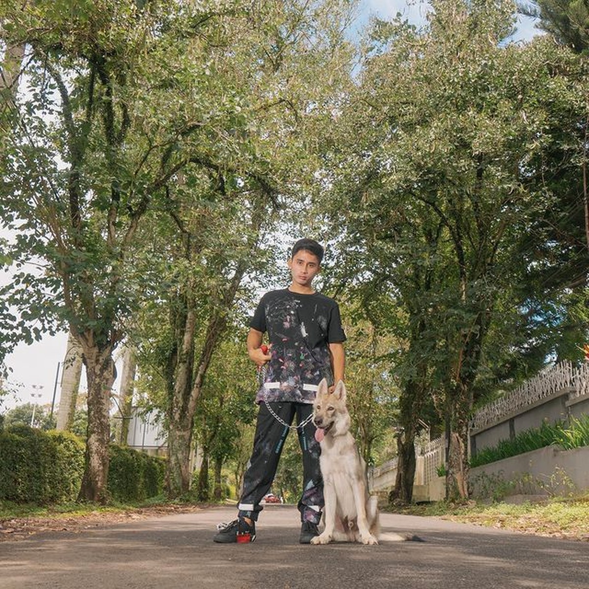 Alshad Kautsar Ahmad sepupu Raffi Ahmad memiliki hobi pelihara hewan liar&period; Yuk intip potret Alshad dan peliharaannya yang tak biasa&excl;