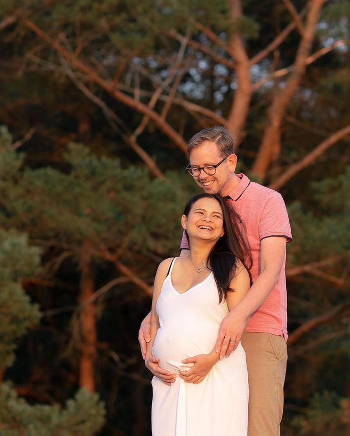 Kehidupan pernikahan bintang FTV Nanda Gita dan suami bulenya di Belanda tampak harmonis&period; Yuk kita intip potretnya&excl;