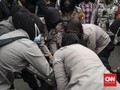Puluhan Simpatisan Rizieq Diangkut Aparat di Arena Sidang