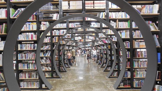 Perpustakaan dan toko buku di Korea Selatan ini juga rajin muncul sebagai lokasi syuting serial drama dan film Korea Selatan.