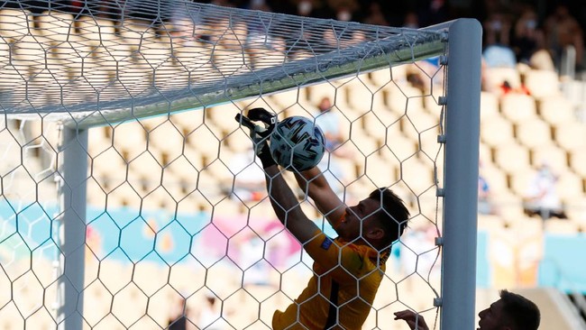 Spanyol berhasil tampil percaya diri setelah kiper Slovakia, Martin Dubravka melakukan blunder di laga Euro 2020 (Euro 2021).
