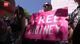VIDEO: Pengakuan Britney Spears dan Riuhnya Reaksi Para Fan